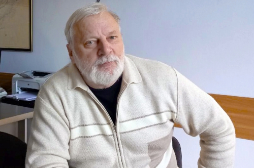 C юбилеем главного научного сотрудника  -  исследователя нерпы Евгения Аполлоновича Петрова! - 2 слайд