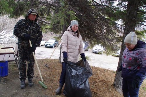 22 апреля сотрудниками БМ СО РАН был организован субботник - 5 слайд