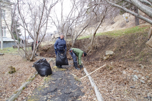 22 апреля сотрудниками БМ СО РАН был организован субботник - 6 слайд